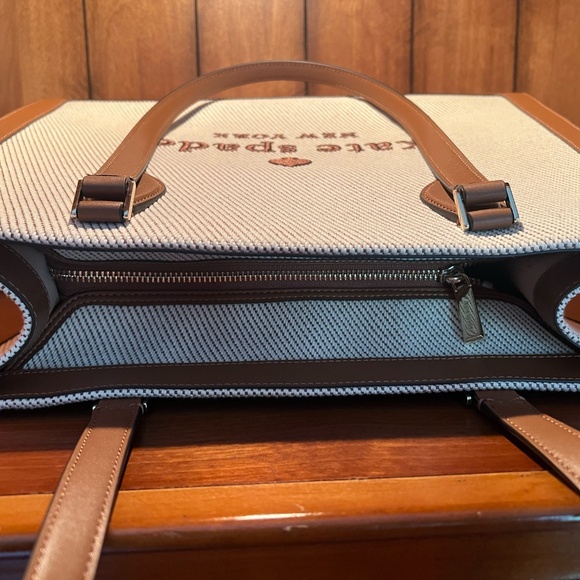 Kate Spade Hand Bag - Picture 6 of 6